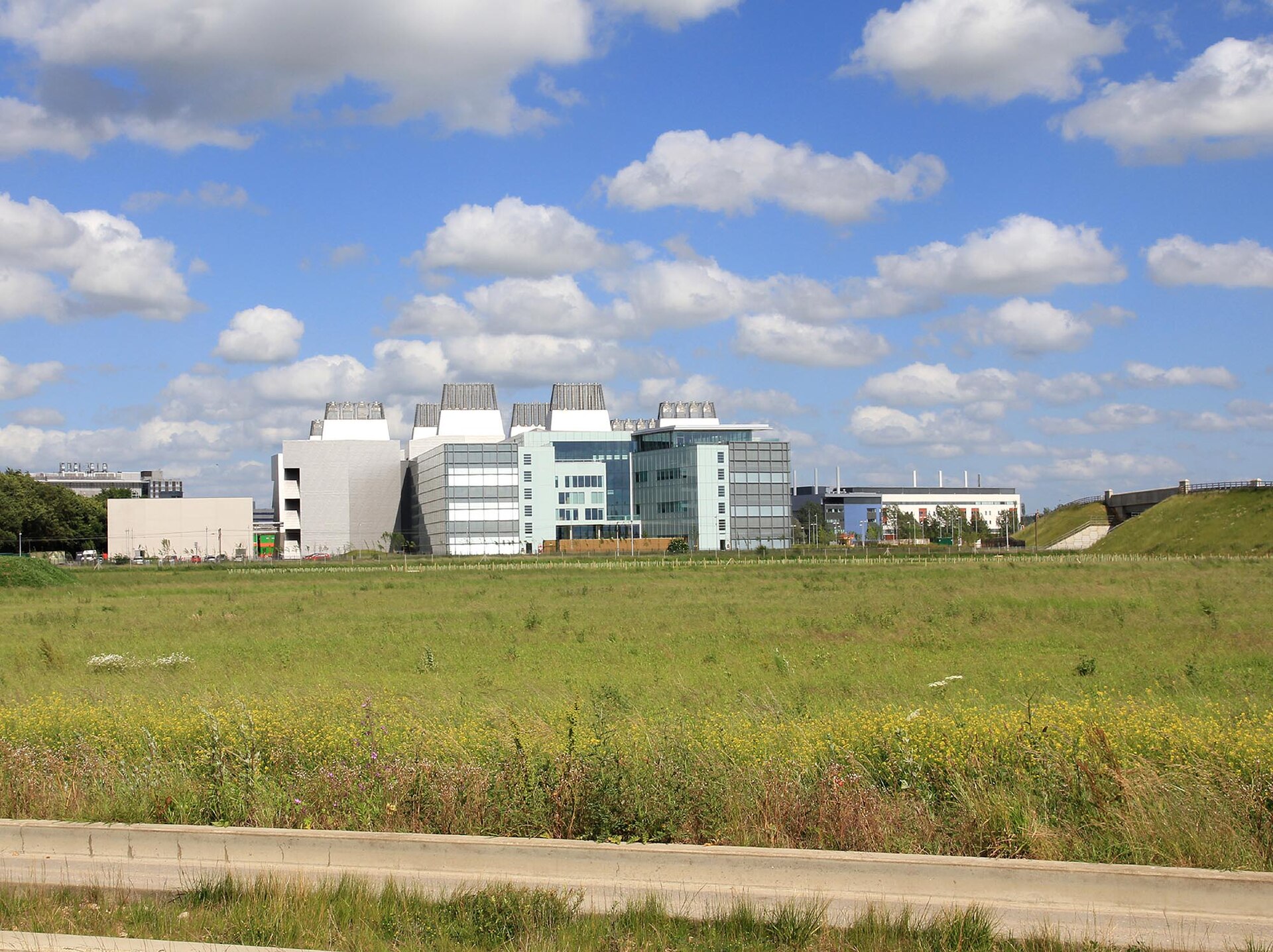 Medical Research Council, Laboratory of Molecular Biology - geograph.org.uk - 3016826