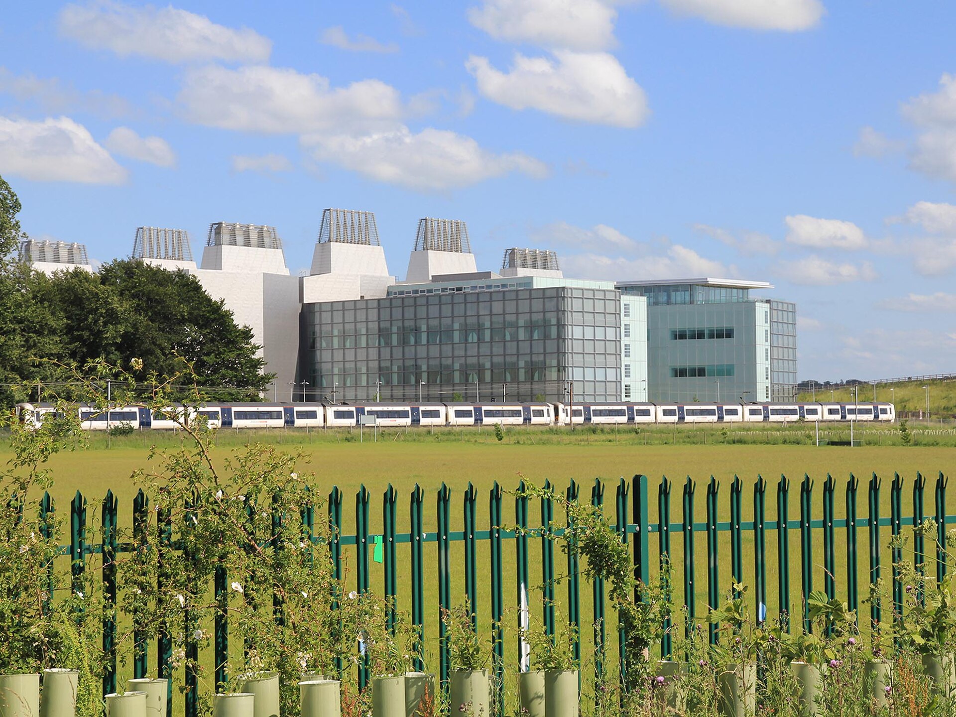 Medical Research Council, Laboratory of Molecular Biology - geograph.org.uk - 3018493