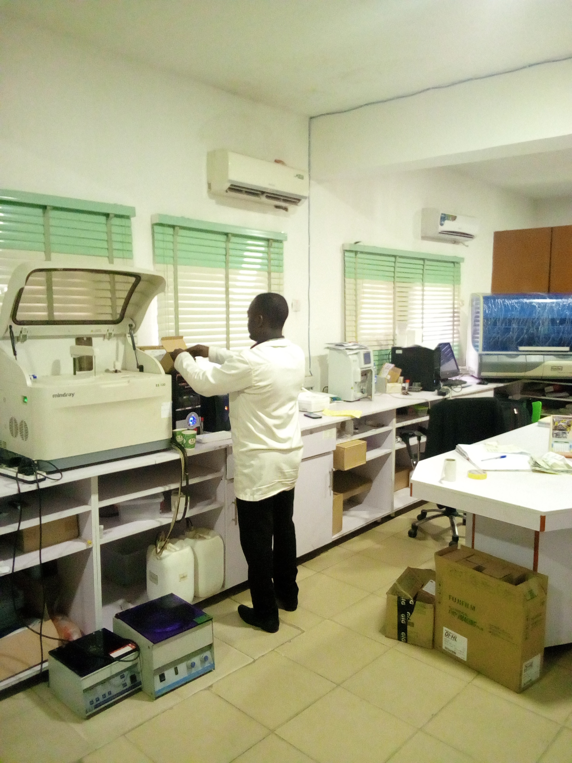 BIOMEDICAL SCIENTIST 01