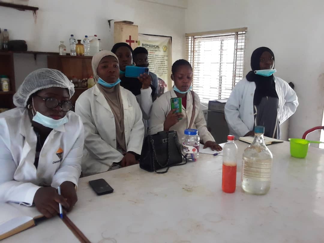 Scientist are at the Biomedical Research Laboratory Center 04